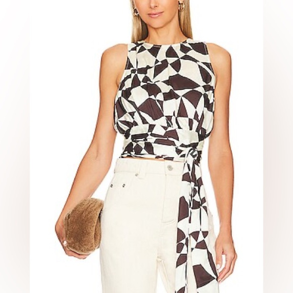 L’Academie Los Angeles Maribel Top